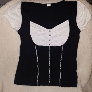 Short sleeved tuxedo style top